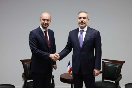 disisleri-bakani-fidan-fransa-disisleri-bakani-barrot-ile-gorustu