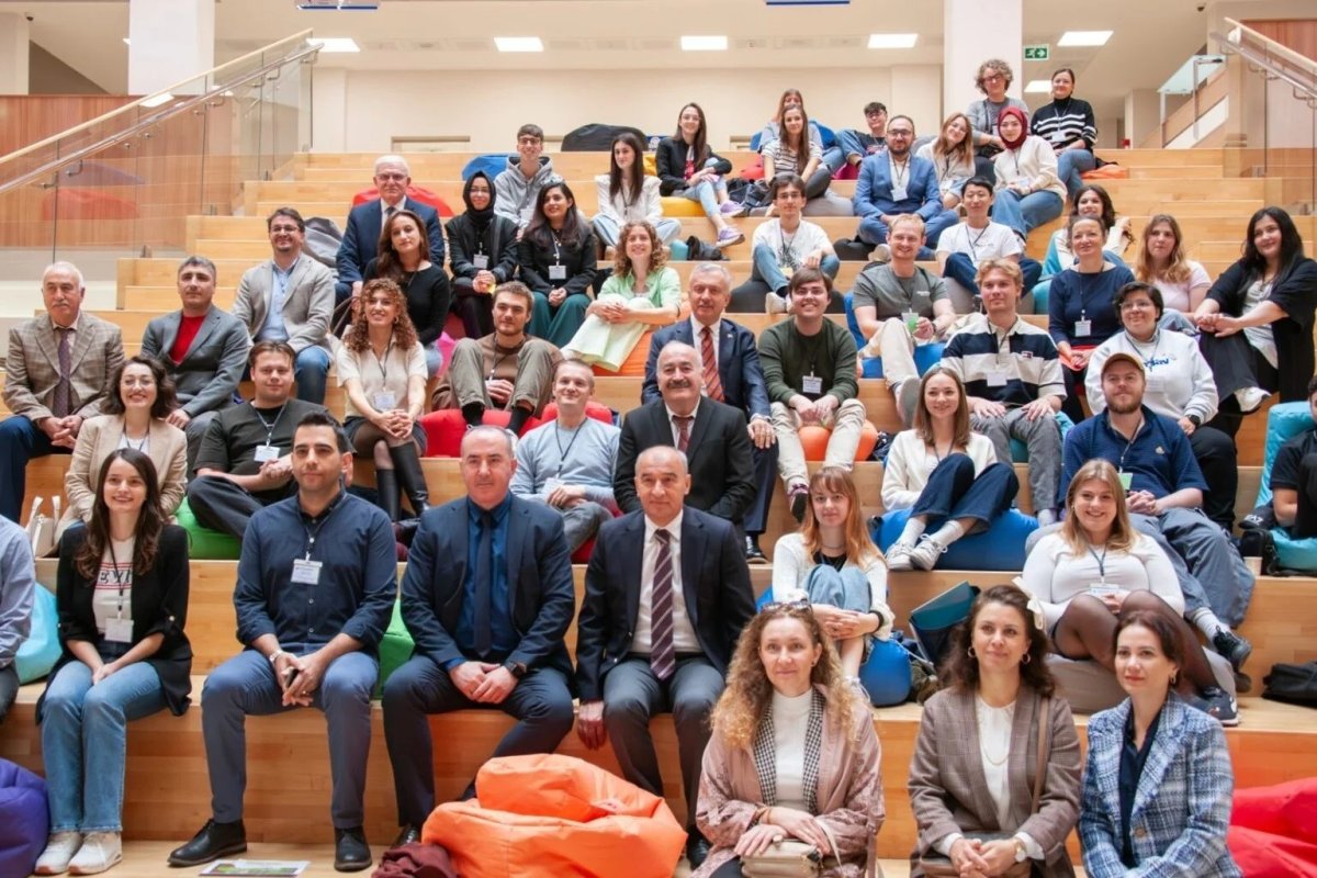 ebyude-global-englishes-in-language-teaching-programinin-acilisi-gerceklestirildi