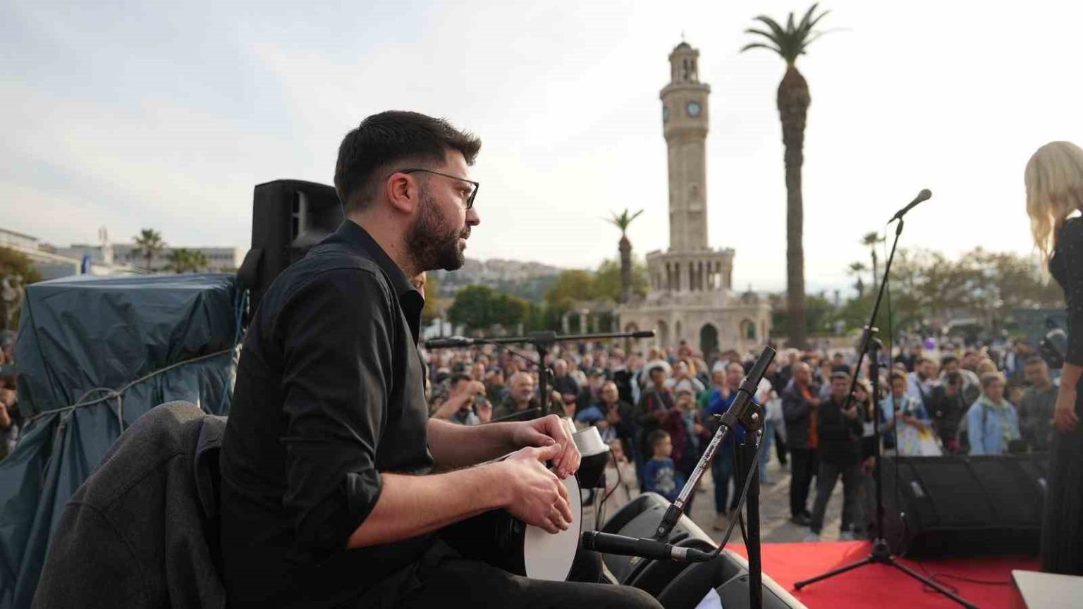 ege-universitesinin-kultur-ve-sanat-etkinlikleri-goz-doldurdu