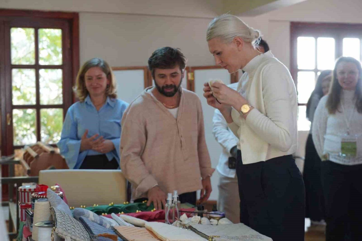 el-emegi-urunler-usta-eller-tarafindan-incelendi