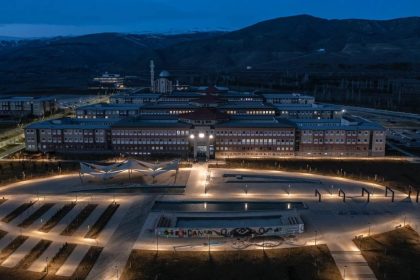 erzincan-binali-yildirim-universitesi-9-sira-gerileyerek-90-sirada-yer-aldi