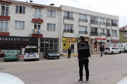 esinin-yasadigi-binaya-tufekle-ates-eden-sahis-yakalandi