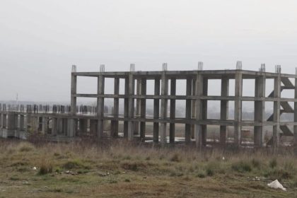 gonende-fakulte-insaati-yillardir-tamamlanamiyor-hayirsever-destegiyle-baslatilan-proje-sessizlige-burundu