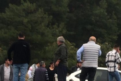 kamyonet-ile-otomobilin-carpistigi-kazada-5-kisi-yaralandi