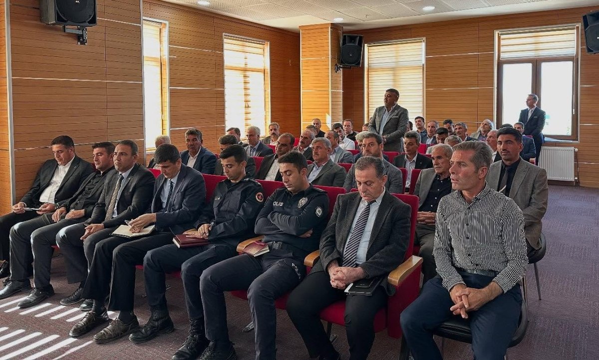 kaymakam-yildiz-muhtarlarla-toplanti-duzenledi