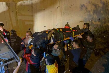 kayseride-kamyonet-kanala-uctu-1i-agir-2-yarali