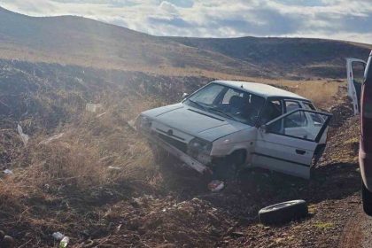 kirikkalede-otomobil-sarampole-devrildi-2-yarali