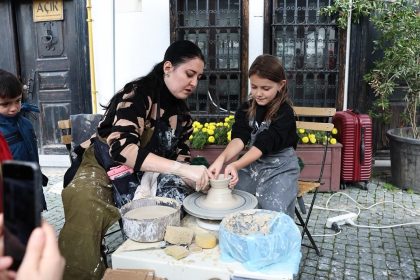 kutahyada-yoresel-lezzetler-ve-el-sanatlari-etkinligi-renkli-goruntulerle-sona-erdi