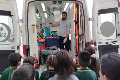 minik-ogrencilere-acil-saglik-hizmetleri-tanitildi