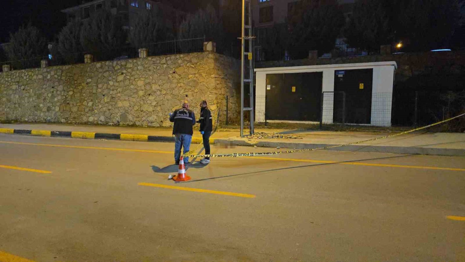 motosiklet-kaldirima-carpti-1-olu-1-yarali