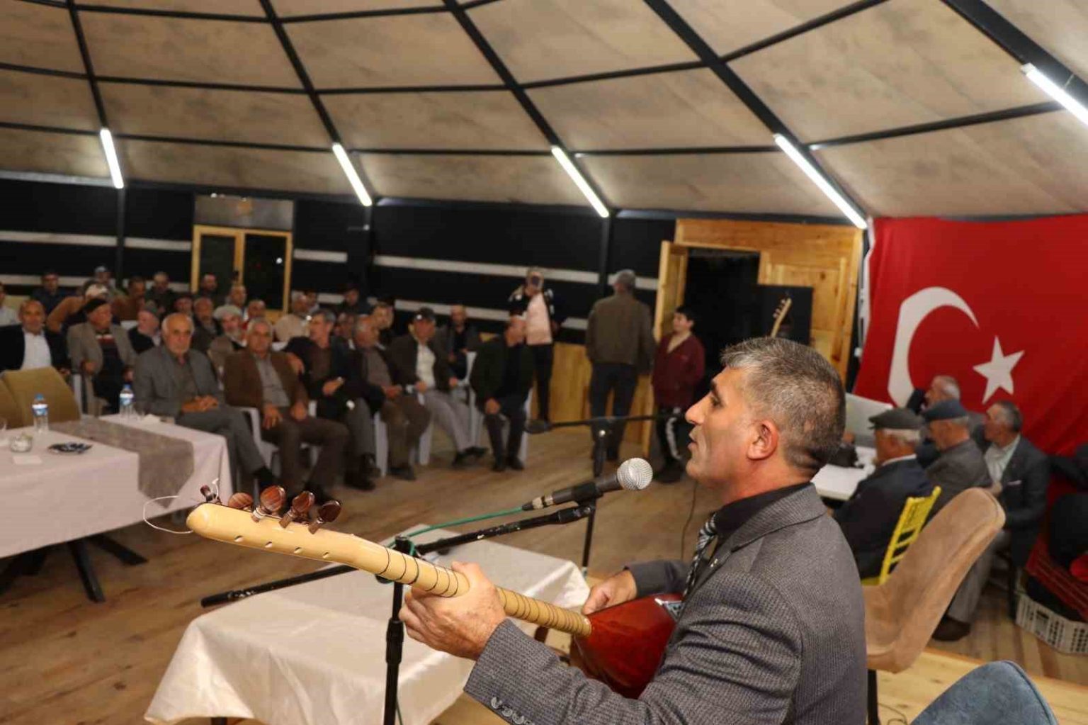 oltulu-asik-mevlut-ihsani-anildi