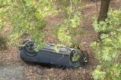 otomobil-sarampole-yuvarlandi-1-yarali