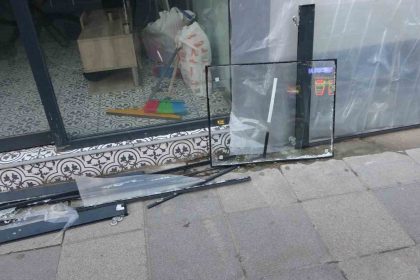 pendikte-direksiyon-hakimiyetini-kaybedip-dukkana-daldi