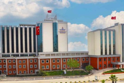 sanko-universitesi-hastanesinde-robotik-cerrahi-ile-diz-protez-ameliyatlari-basariyla-gerceklestiriliyor