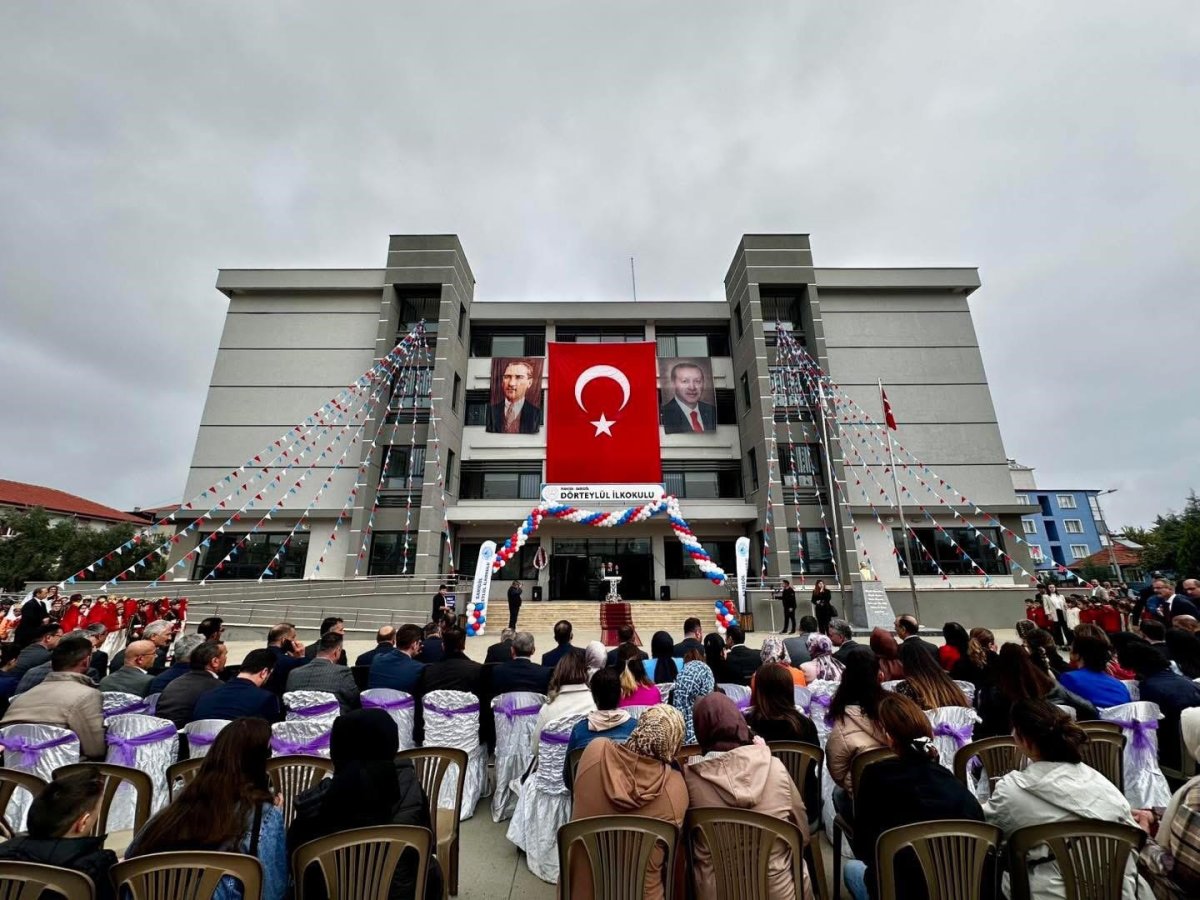 sarigoldeki-okullarin-resmi-acilisi-yapildi