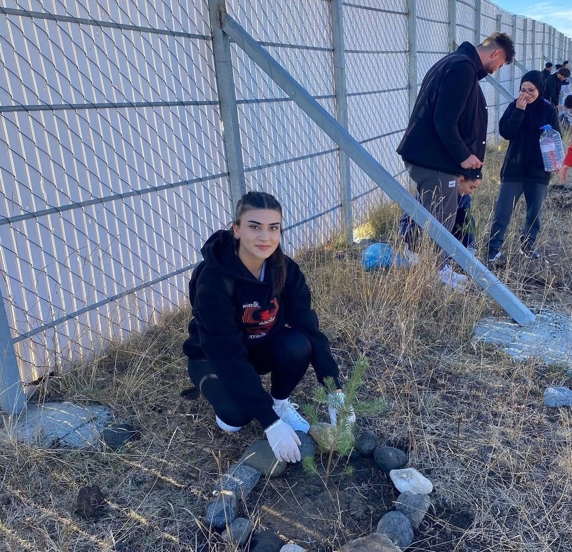 sarikamista-ogrenciler-fidan-dikti