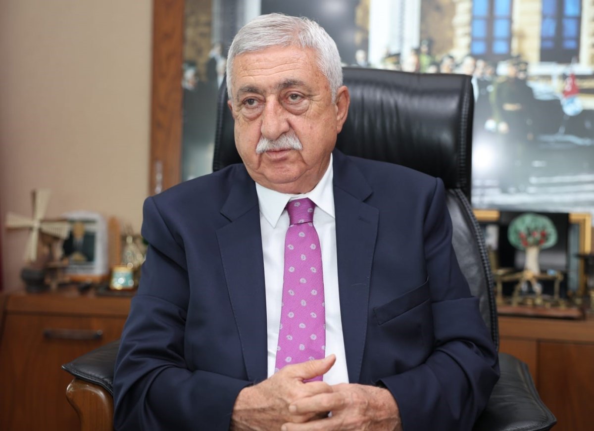 tesk-baskani-palandoken-turk-kuaforleri-dunya-sahnesinde-bayragimizi-dalgalandirdi