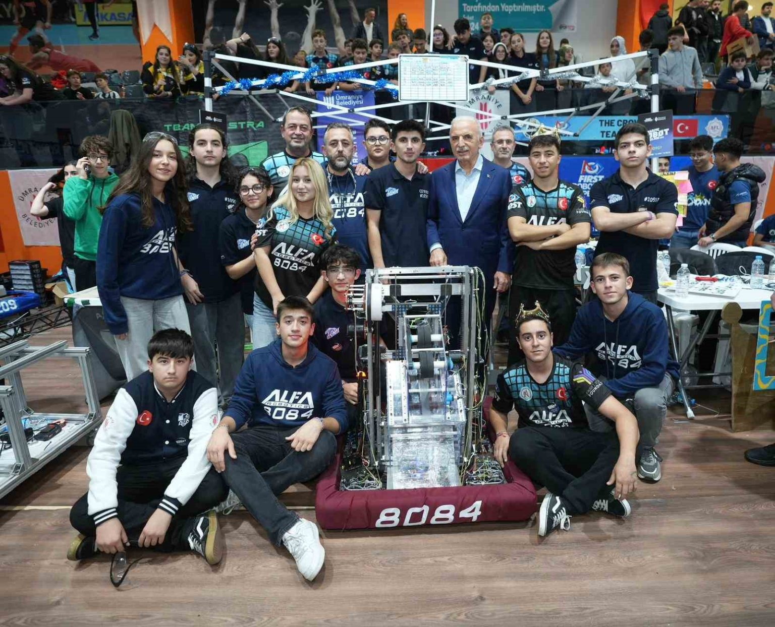 umraniyede-robot-yarislari-buyuk-heyecana-sahne-oldu