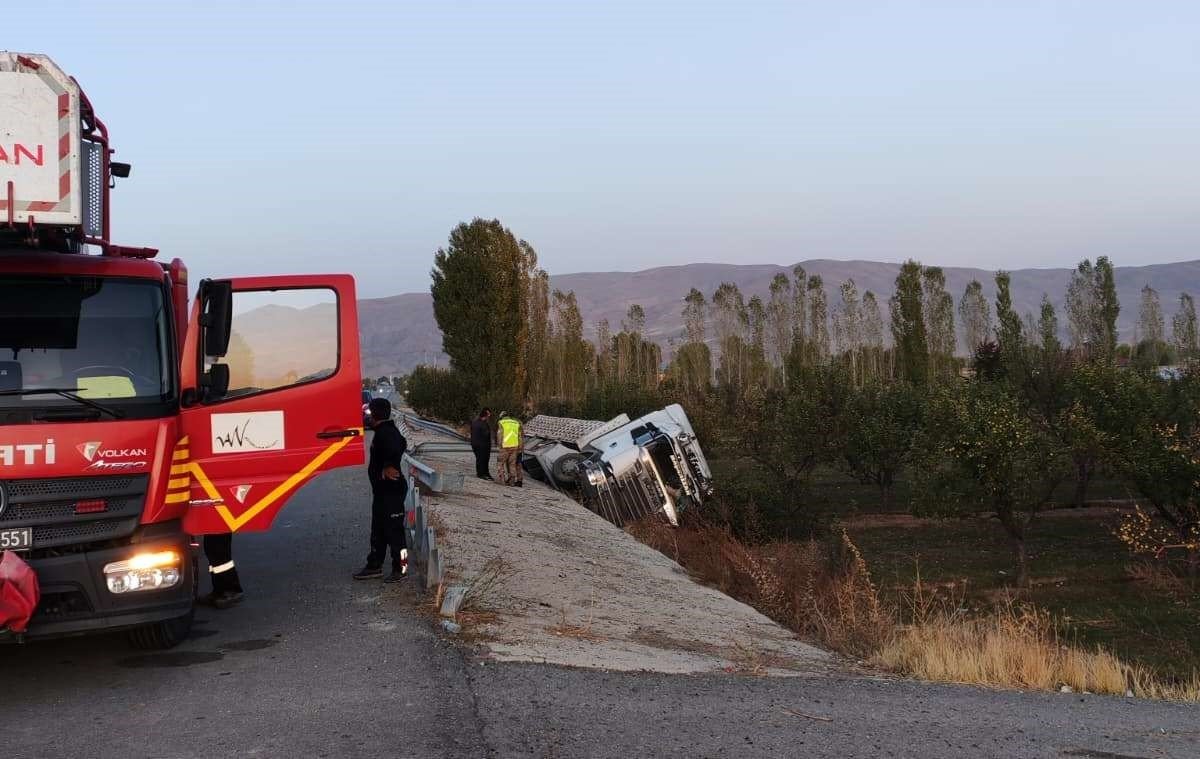 vanda-tir-sarampole-yuvarlandi-1-yarali