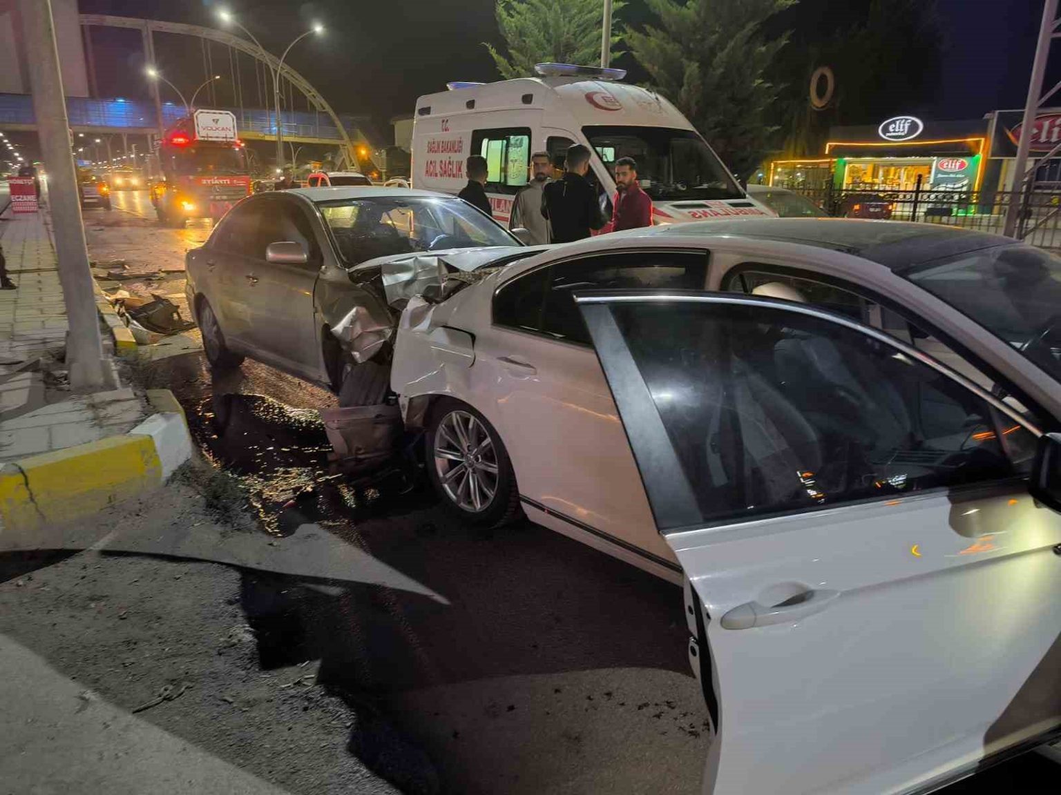 vanda-zincirleme-kaza-4-yarali