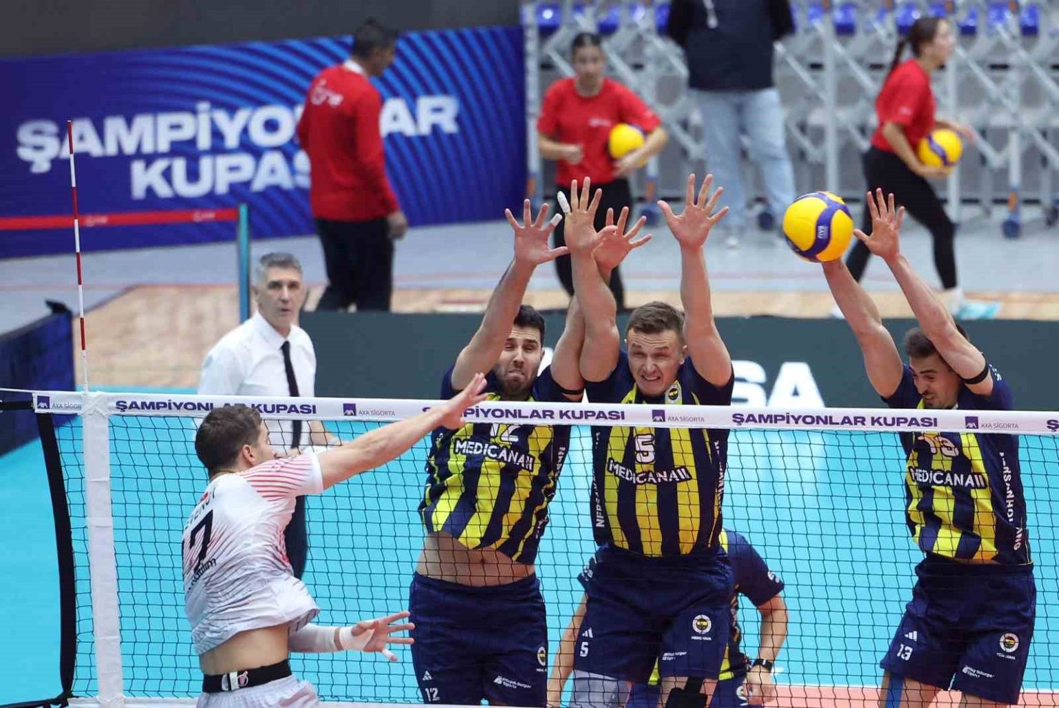 2025-voleybol-erkekler-sampiyonlar-kupasini-ziraat-bankkart-kazandi