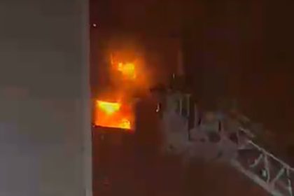 4-katli-mobilya-deposunda-yangin-urunler-kullanilamaz-hale-geldi