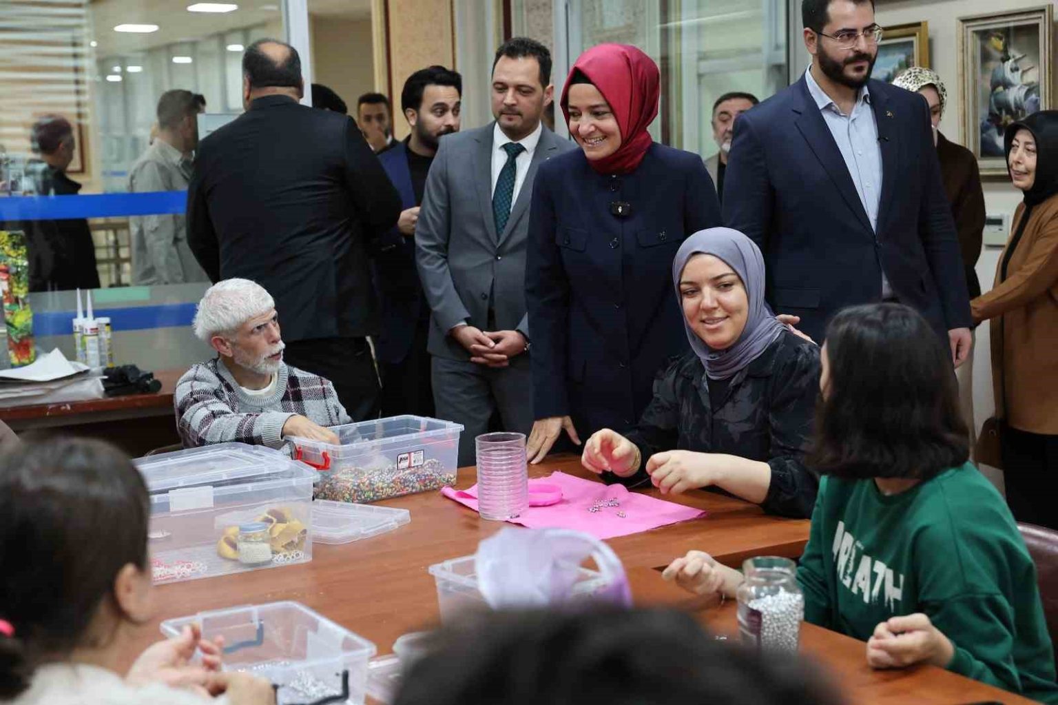 ak-parti-genel-baskan-yardimcisi-kaya-vefahanenin-onemine-degindi