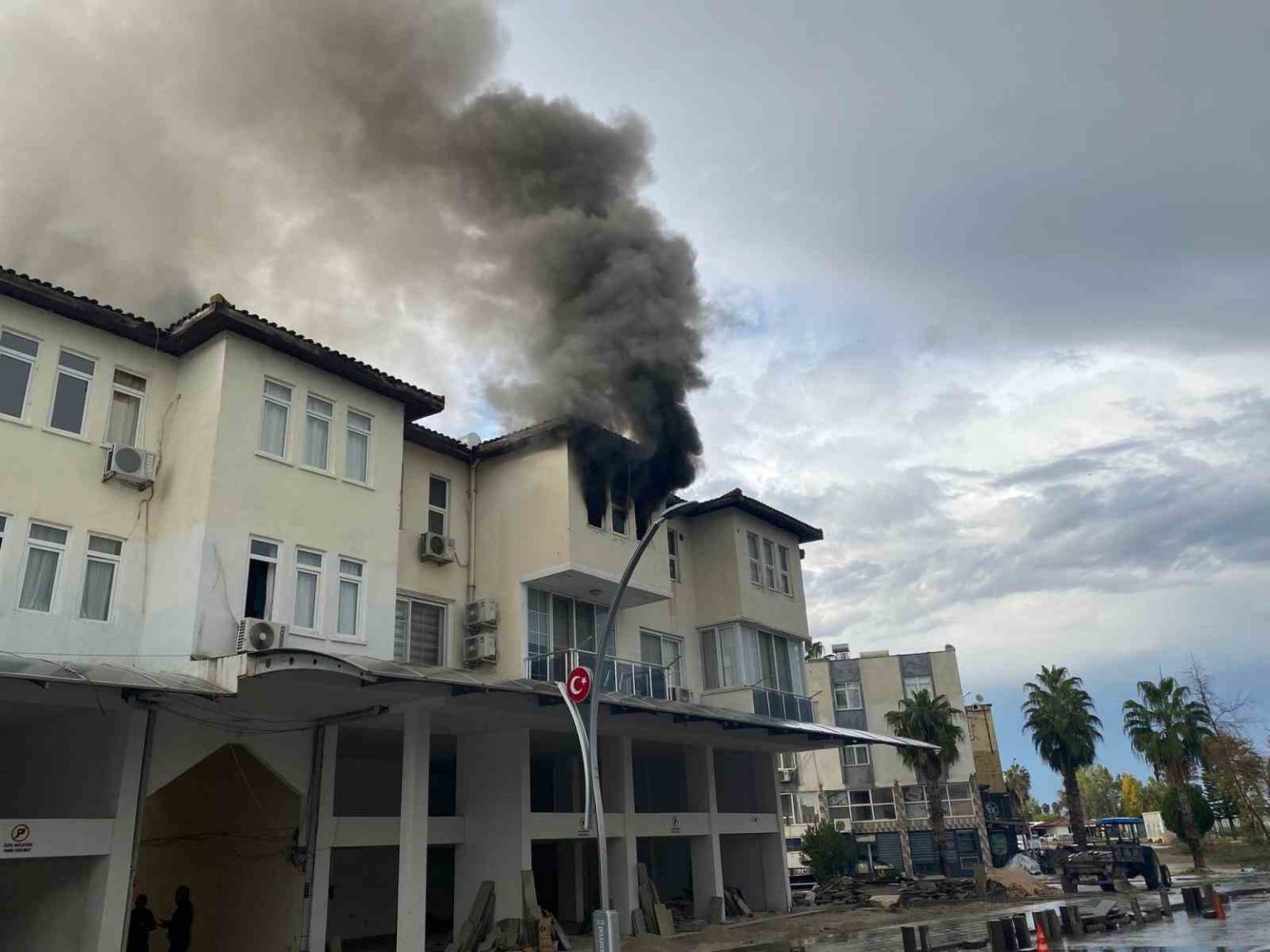 antalyada-apartman-dairesi-alev-alev-yandi