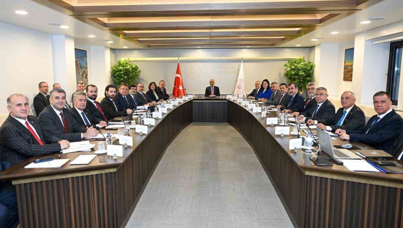 aydin-buyuksehir-belediye-baskani-cercioglundan-aydina-banliyo-mujdesi