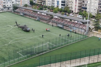 aydinda-helikopterli-kurtarma-tatbikati-gercegini-aratmadi-tribun-cokmesi-senaryosunda-zamanla-yaristilar