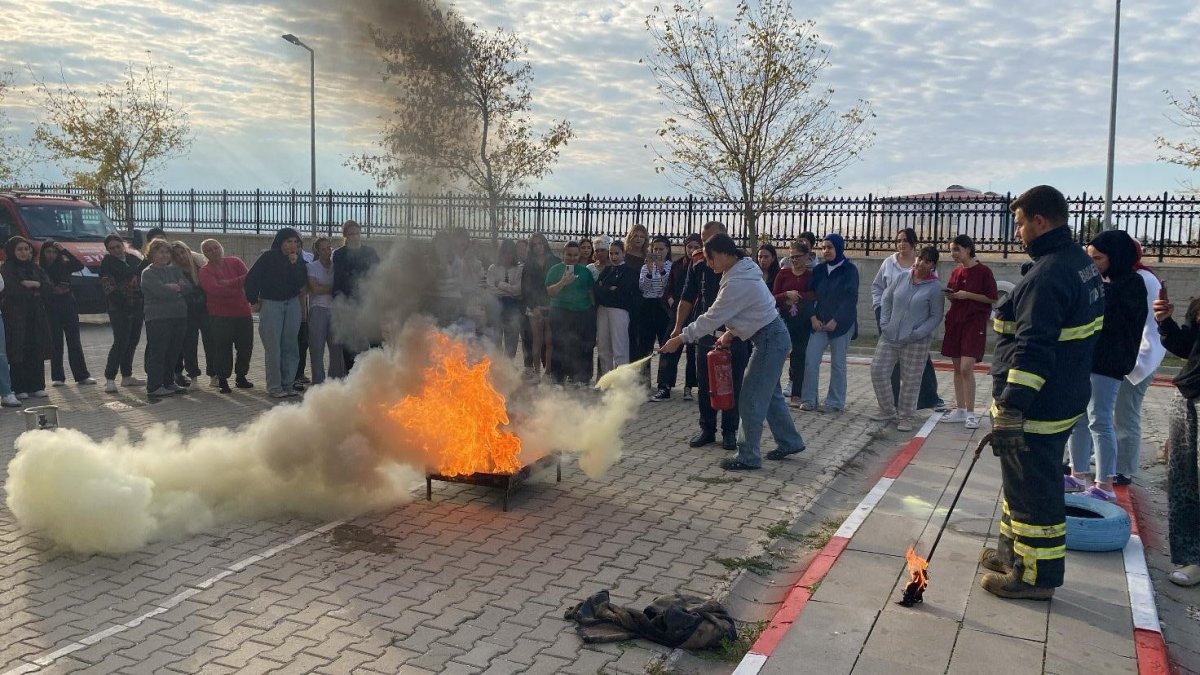 babaeski-kyk-kiz-yurdunda-yangin-egitimi