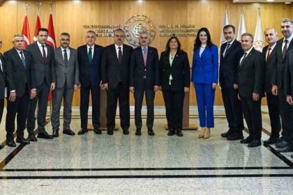 baskan-cercioglundan-aydina-yeni-banliyo-hatti-mujdesi