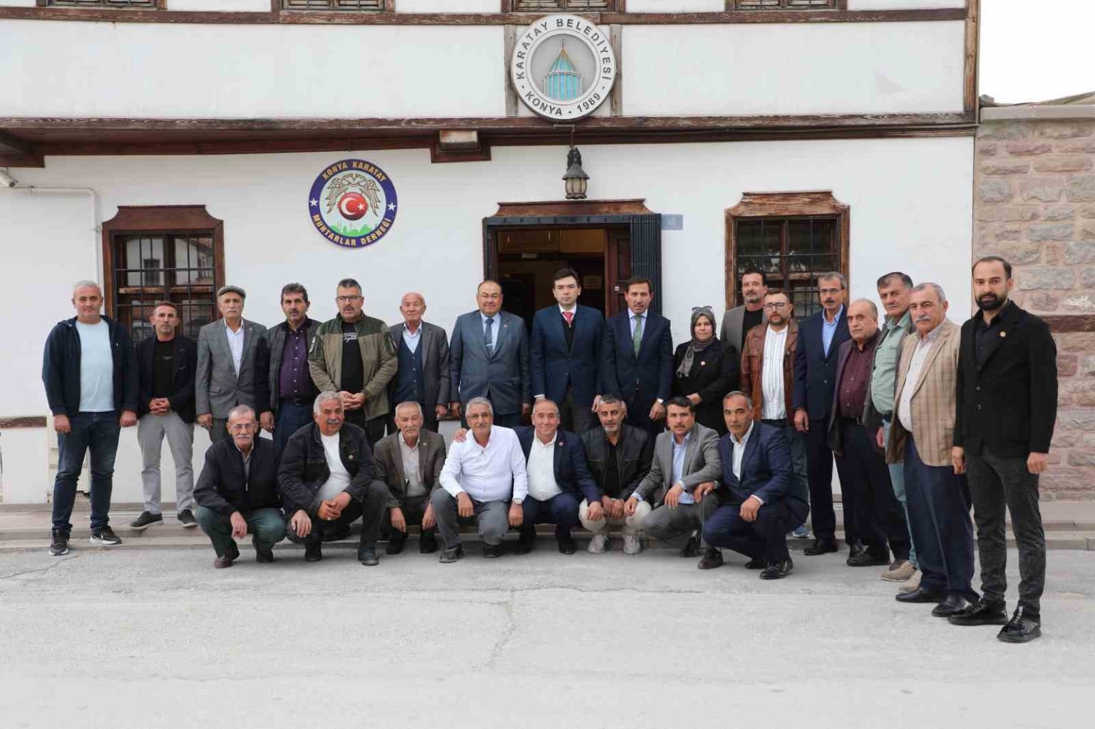 baskan-hasan-kilca-gelecegin-karatayini-insa-ederken-muhtarlarimizin-katkisi-bizim-icin-cok-degerli