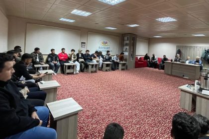 bayburtta-universite-ogrencilerine-dogu-turkistandaki-zulum-anlatildi