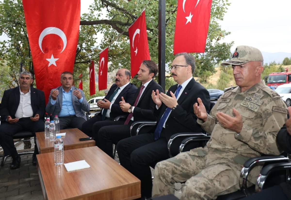 baykanda-derince-koyu-sehitleri-dualarla-anildi