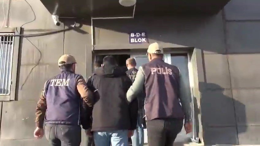 bingolde-kesinlesmis-hapis-cezasiyla-aranan-3-zanli-tutuklandi