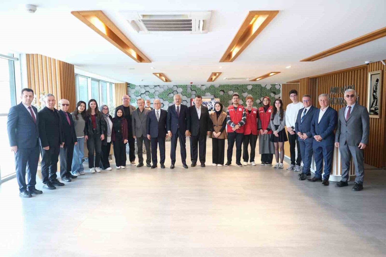 bursa-cumhuriyet-bassavcisi-ramazan-solmaz-mudanya-universitesinde-genclerle-bulustu