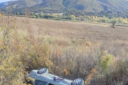 d100de-otomobil-sarampole-yuvarlandi-1-yarali