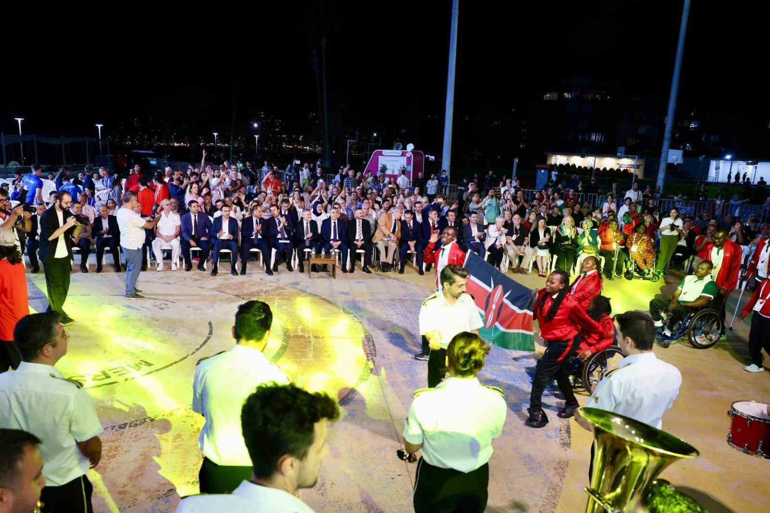 dunya-bedensel-engelliler-plaj-oyunlarinin-acilis-toreni-yapildi