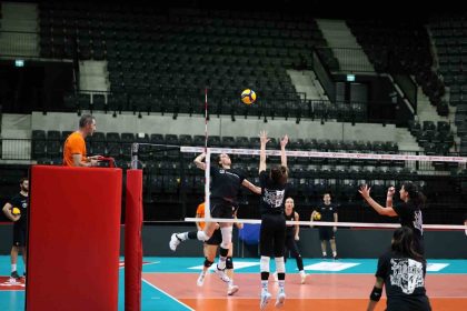 eczacibasi-dynavit-sezonun-ilk-derbisine-cikacak