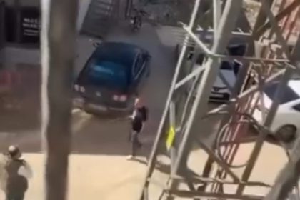 elindeki-tufekle-kim-hirsiz-diye-bagirip-havaya-ates-acti