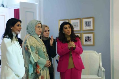 emine-erdogan-kuveytte-al-salam-sarayi-muzesini-ziyaret-etti