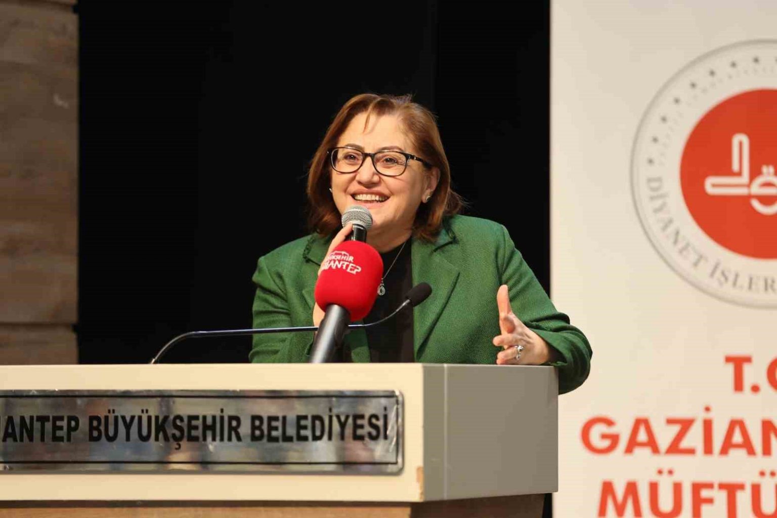 gaziantepte-2-kafile-umre-yolculuguna-hazirlaniyor