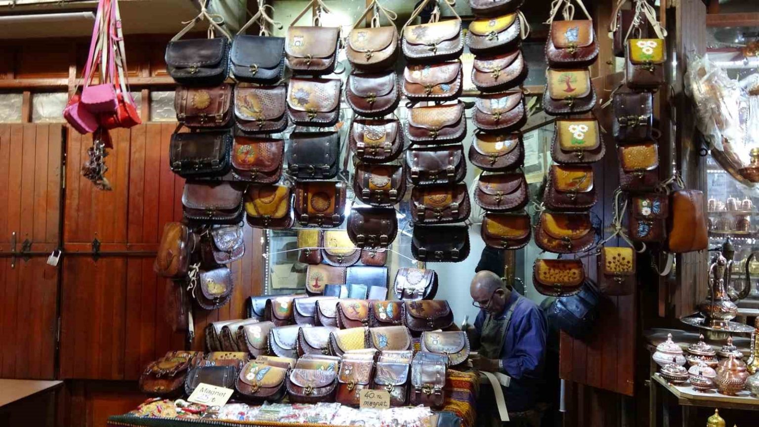 gaziantepte-yasli-usta-66-yildir-canta-uretiyor