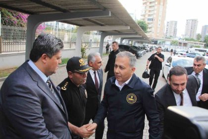 icisleri-bakani-yerlikaya-narko-kapan-mersinle-3-organize-suc-orgutu-cokerildi-370-sahis-yakalandi