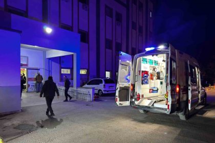 iki-sahis-arasindaki-bicakli-kavgada-1-kisi-yaralandi