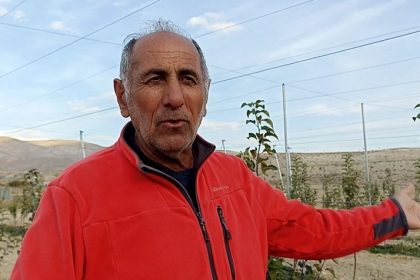 ilcede-yetisen-elma-hayatina-yon-verdi-harclikla-basladi-100-donumluk-araziye-5-bin-fidan-dikti