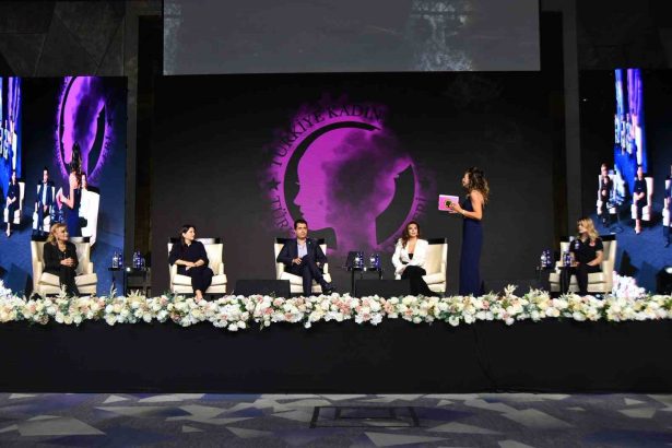 ilham-veren-kadinlar-2nci-turkiye-kadin-zirvesinde-bulustu
