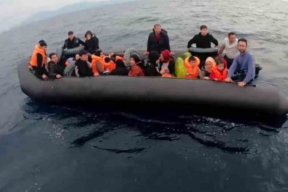 izmir-aciklarinda-52-duzensiz-gocmen-yakalandi