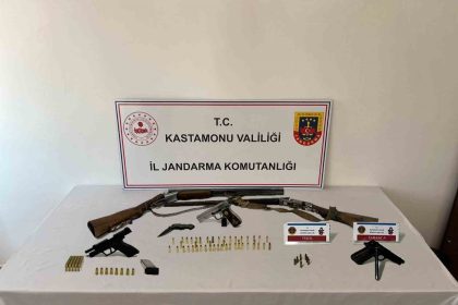 kastamonuda-3-adet-ruhsatsiz-tabanca-ele-gecirildi